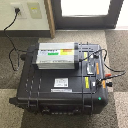 どか電本体＋ACアダプター